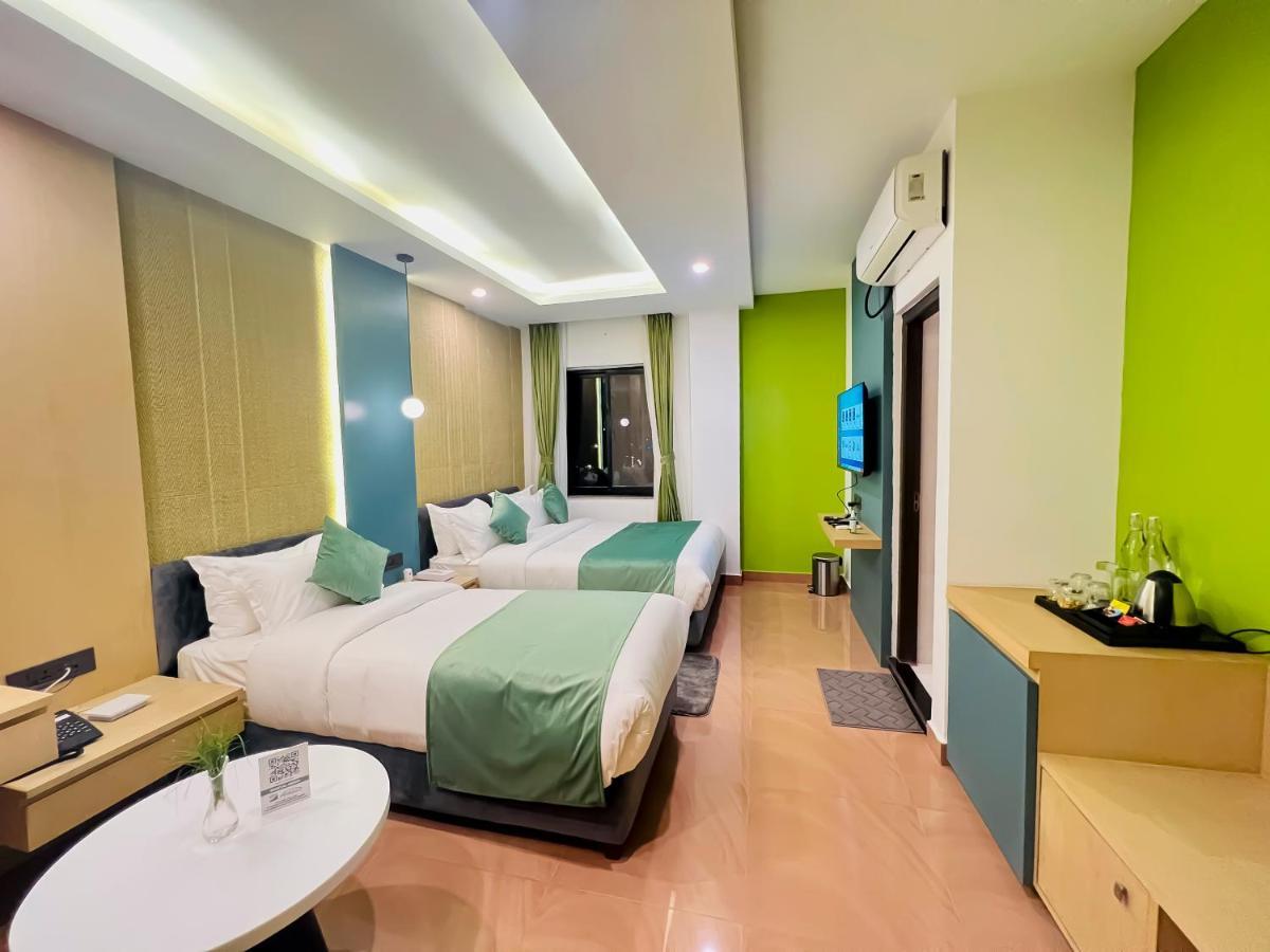 Hotel Aikawa Sauraha Exterior photo