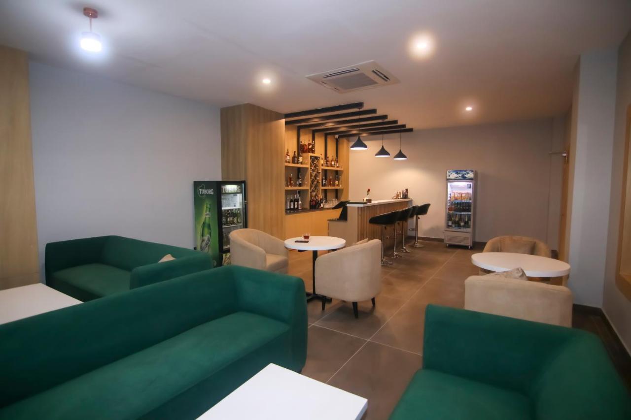 Hotel Aikawa Sauraha Exterior photo